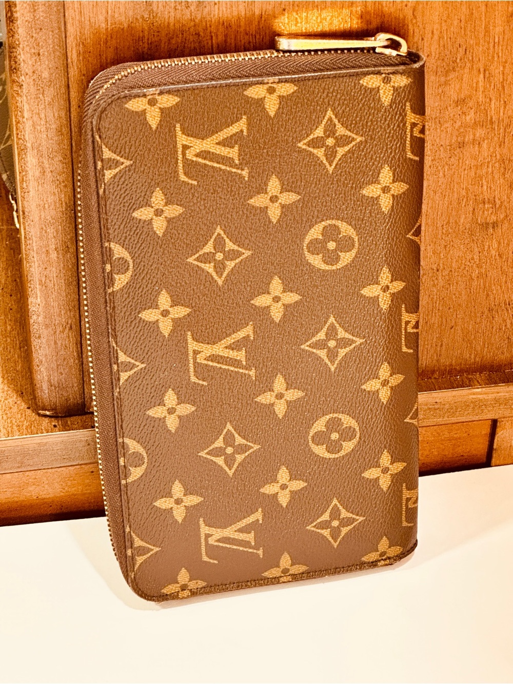 Louis Vuitton XXL Zipper round Monogram long bifold Wallet